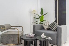 Familierom, ingen vinduer | Wi-fi (inkludert) og sengetøy