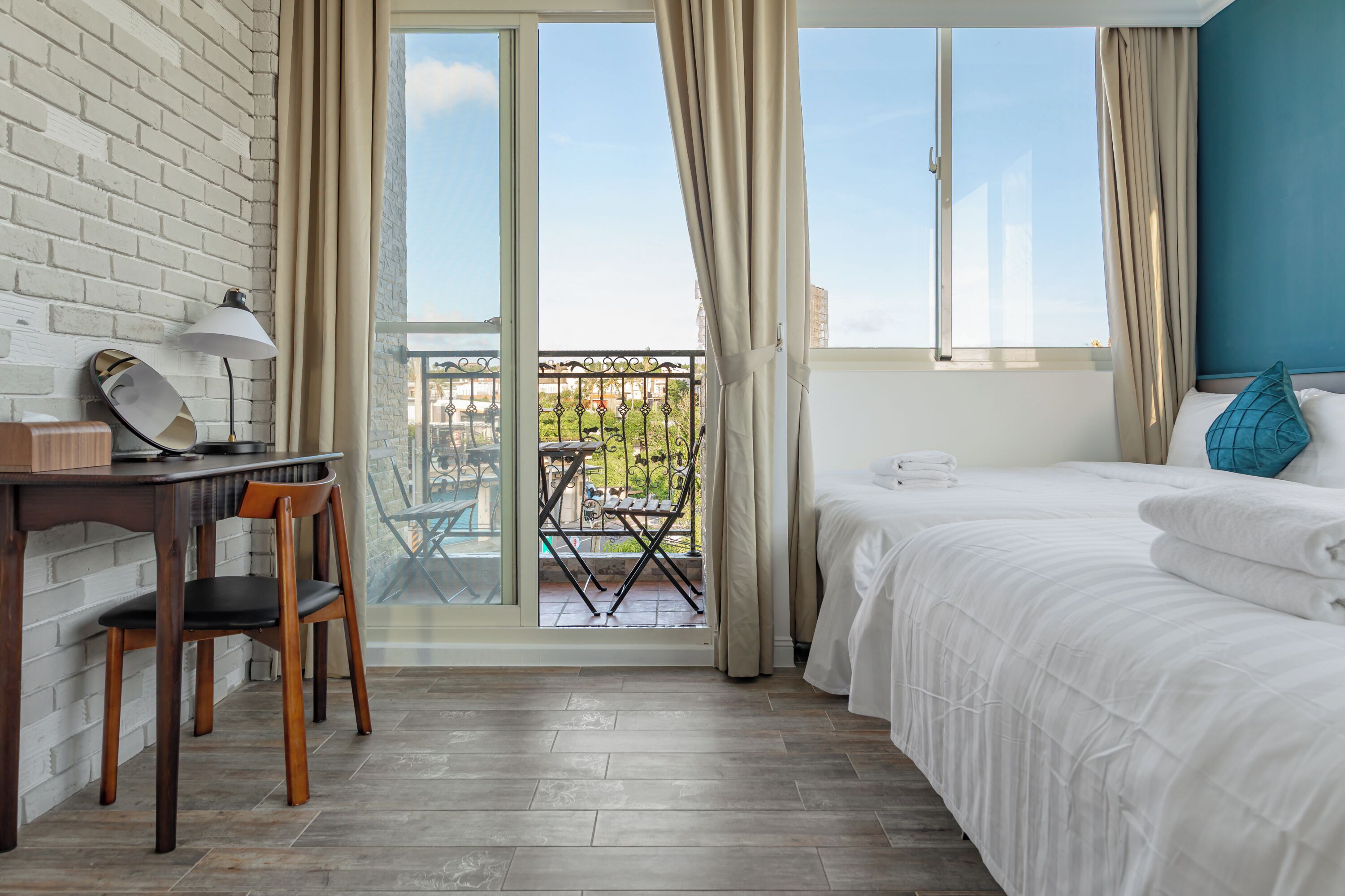 Wifi gratis y ropa de cama 