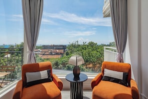 Habitación doble, balcón, vista al océano | 1 habitación, wifi gratis y ropa de cama