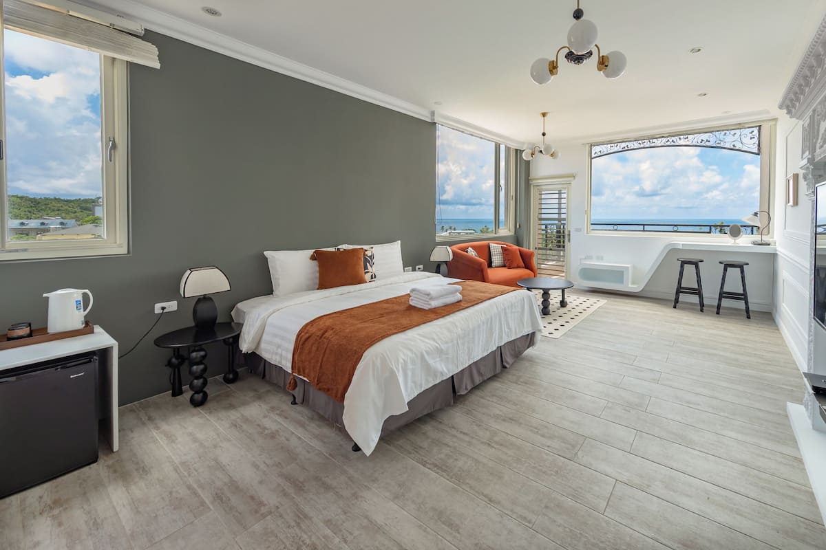 Deluxe Double Room with Balcony and Sea View | 1 bedroom, free WiFi, bed sheets