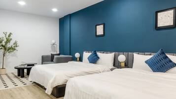 Standard Quadruple Room, No Windows