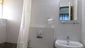 Apartment, 2 Schlafzimmer | Badezimmer | Dusche