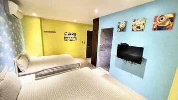 Standard-herbergi fyrir fjóra | Rúmföt af bestu gerð, skrifborð, ókeypis þráðlaus nettenging, rúmföt