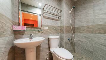 Sturta, snyrtivörur án endurgjalds, hárblásari