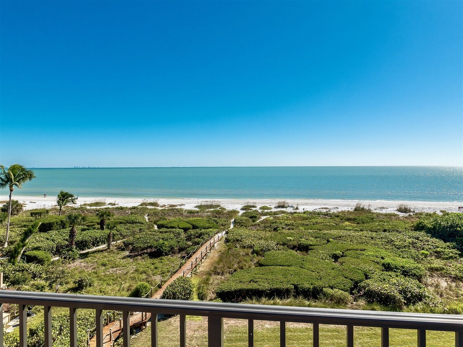 Shorewood 3B Beachfront Penthouse Sanibel Island condo