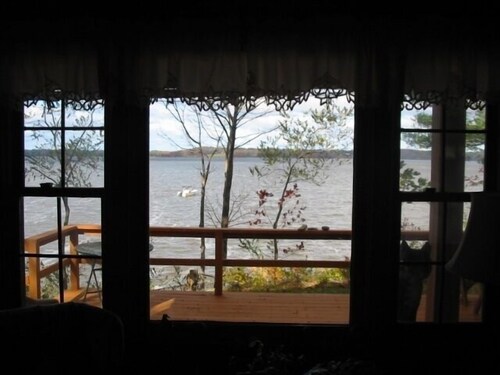  ERIKOINEN PITKÄN VIIKKOJEN EDISTÄMINEN W / CHECKIN FRI 12PM & CHECKOUT SUN 4PM  