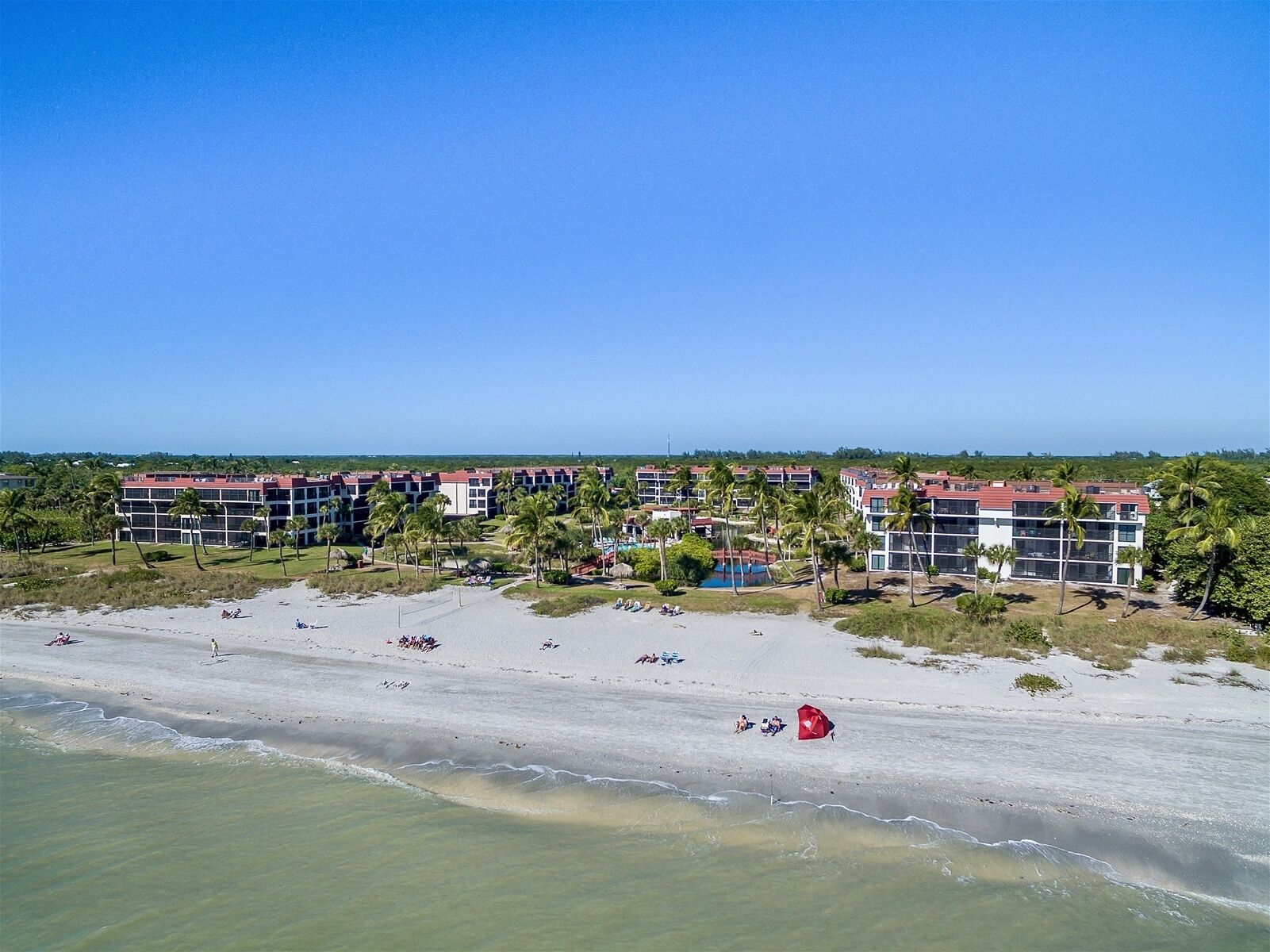 Pointe Santo E6 Beach front walk out Sanibel vacation condo w/Den