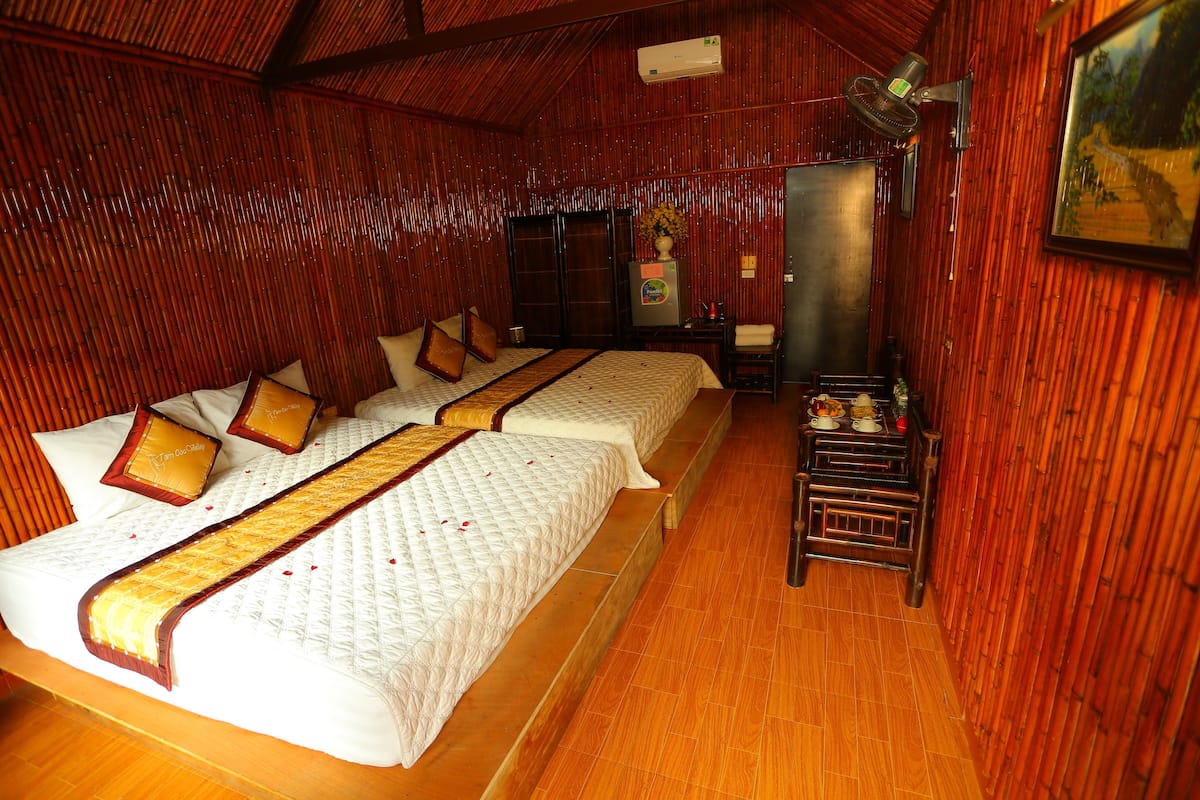 Chambre Familiale (Bungalow) | Minibar, coffres-forts dans les chambres, bureau, chambres insonorisées