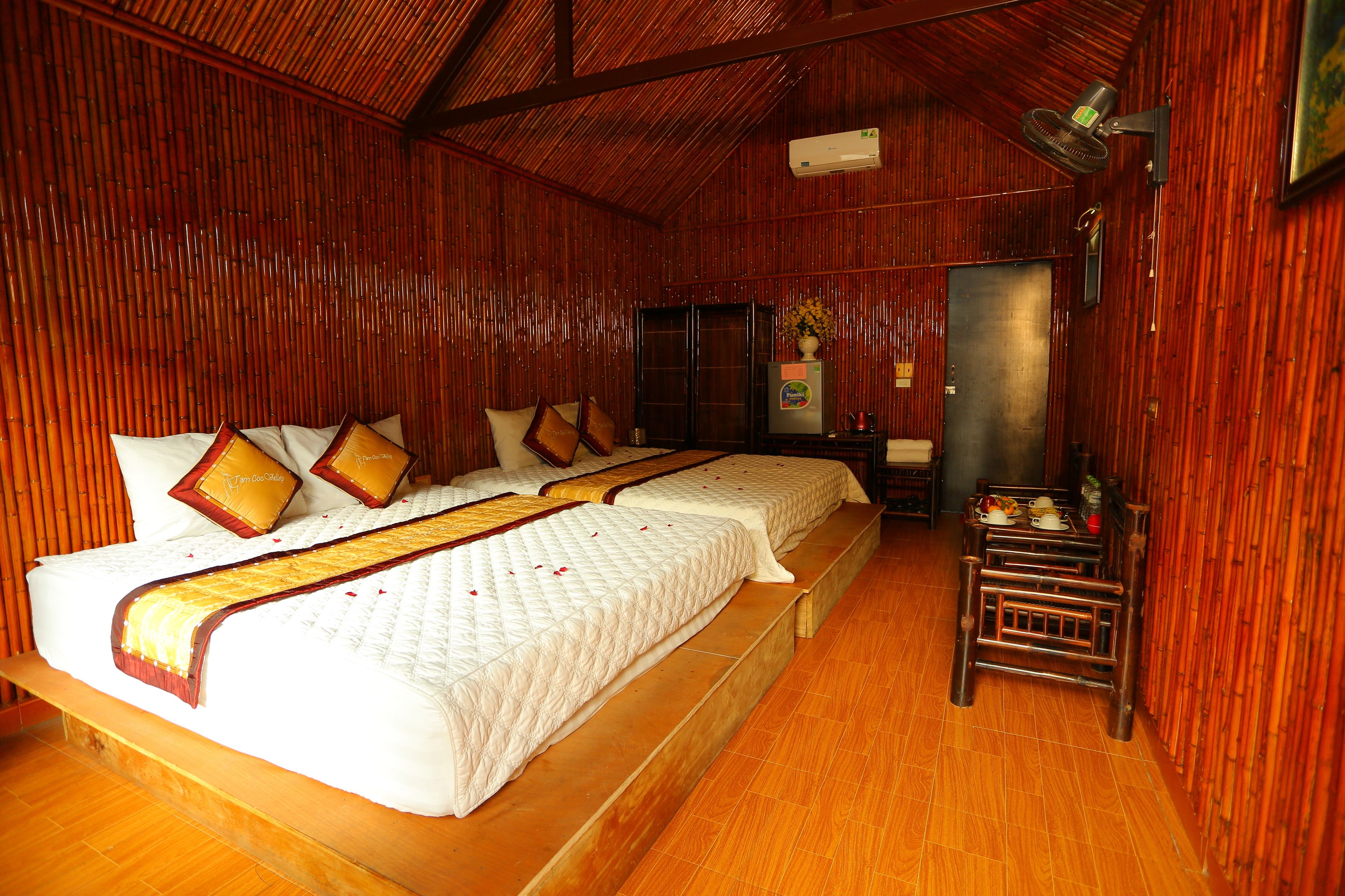 bungalow family | minibar, in-room safe, desk, soundproofing