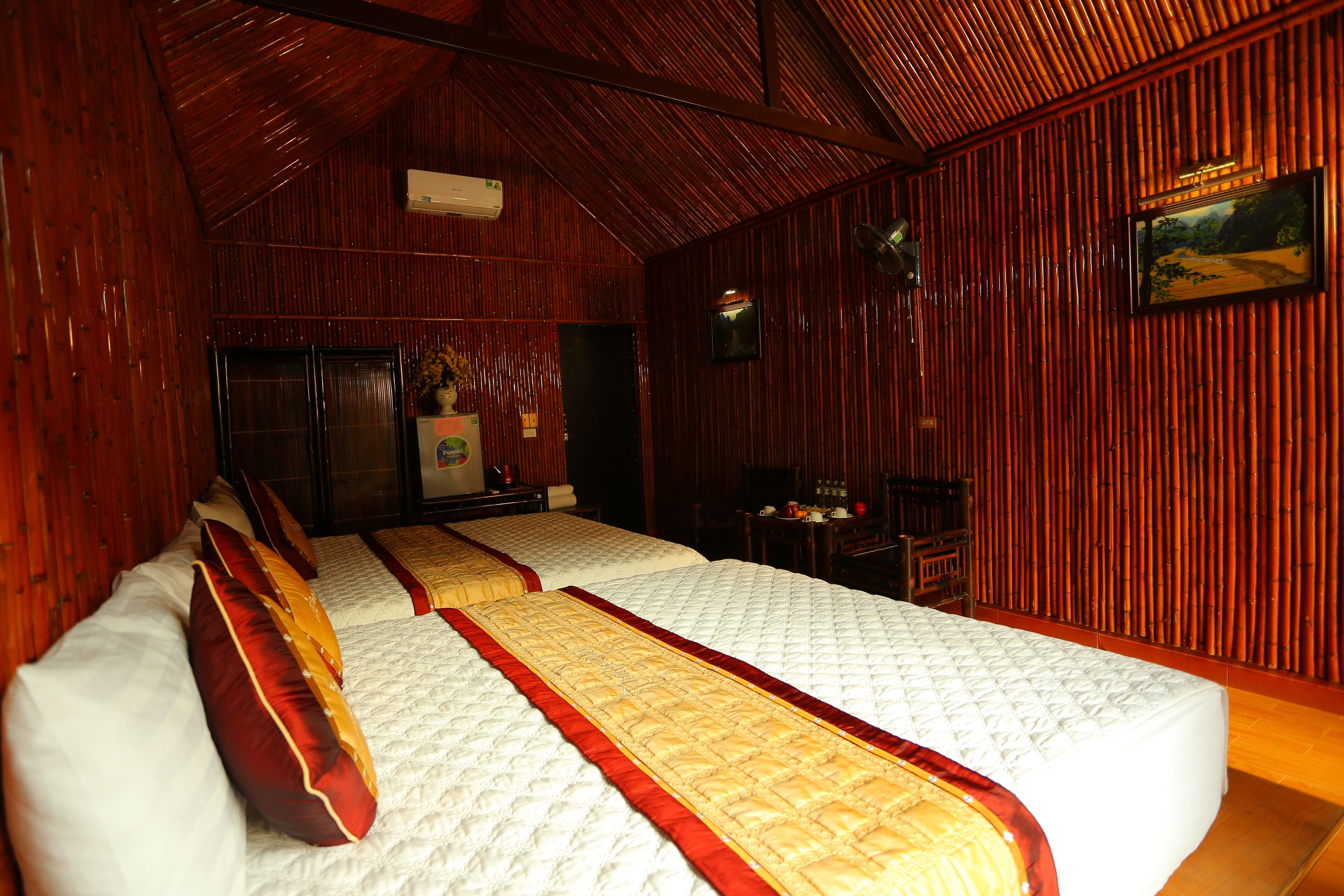 bungalow family | minibar, in-room safe, desk, soundproofing