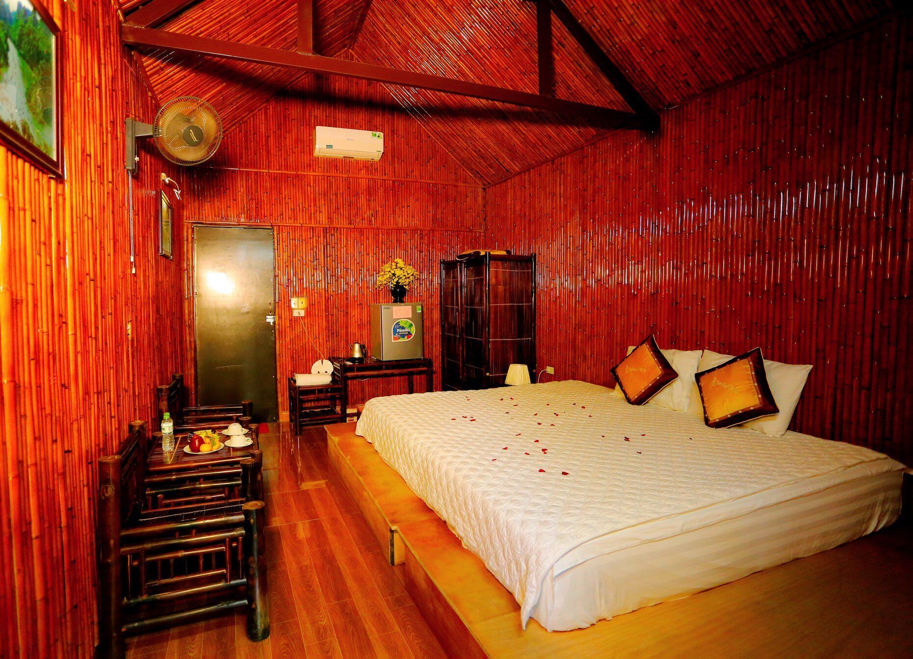 bungalow double | minibar, in-room safe, desk, soundproofing