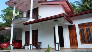 Unclassified image, 4 of 22, button - Walawa family villa (Udawalawa)