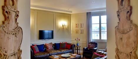 电视、电子游戏、书