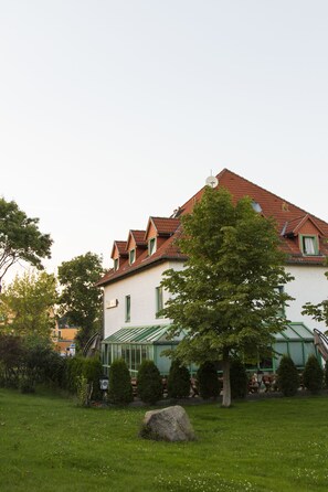 Front of property - Hotel Landsberg (Landsberg)