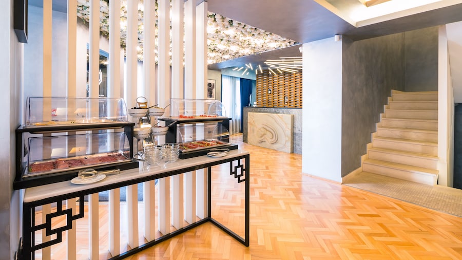 Venis Boutique Hotel