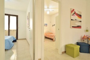 2 bedrooms, iron/ironing board, travel cot, free WiFi