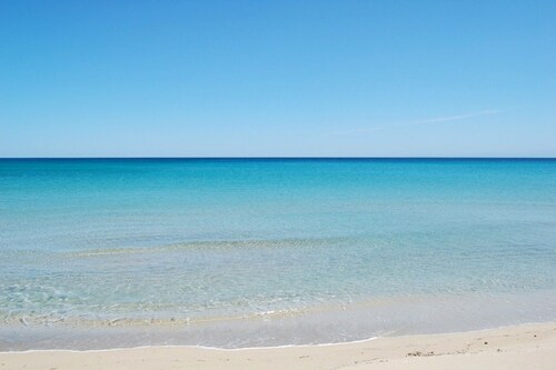 Villa in 20 m Entfernung. vom Meer entfernt am schönen und unberührten Strand von Carratois