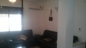 Villa, 4 Bedrooms | Living area