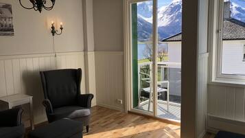 Dobbeltrom, 2 enkeltsenger, min balkong | Living area