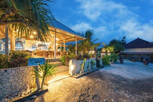 Fachada de la propiedad