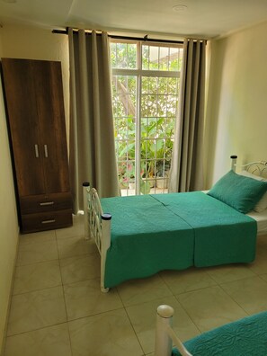 2 bedrooms, desk, iron/ironing board, WiFi (free) - Casa Eco | Private Apartment In Taganga | 600 Meters away from beach (Taganga)