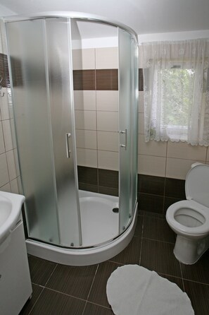 Apartment (7) | Bathroom - Zamek Jindrichovice (Kolinec)