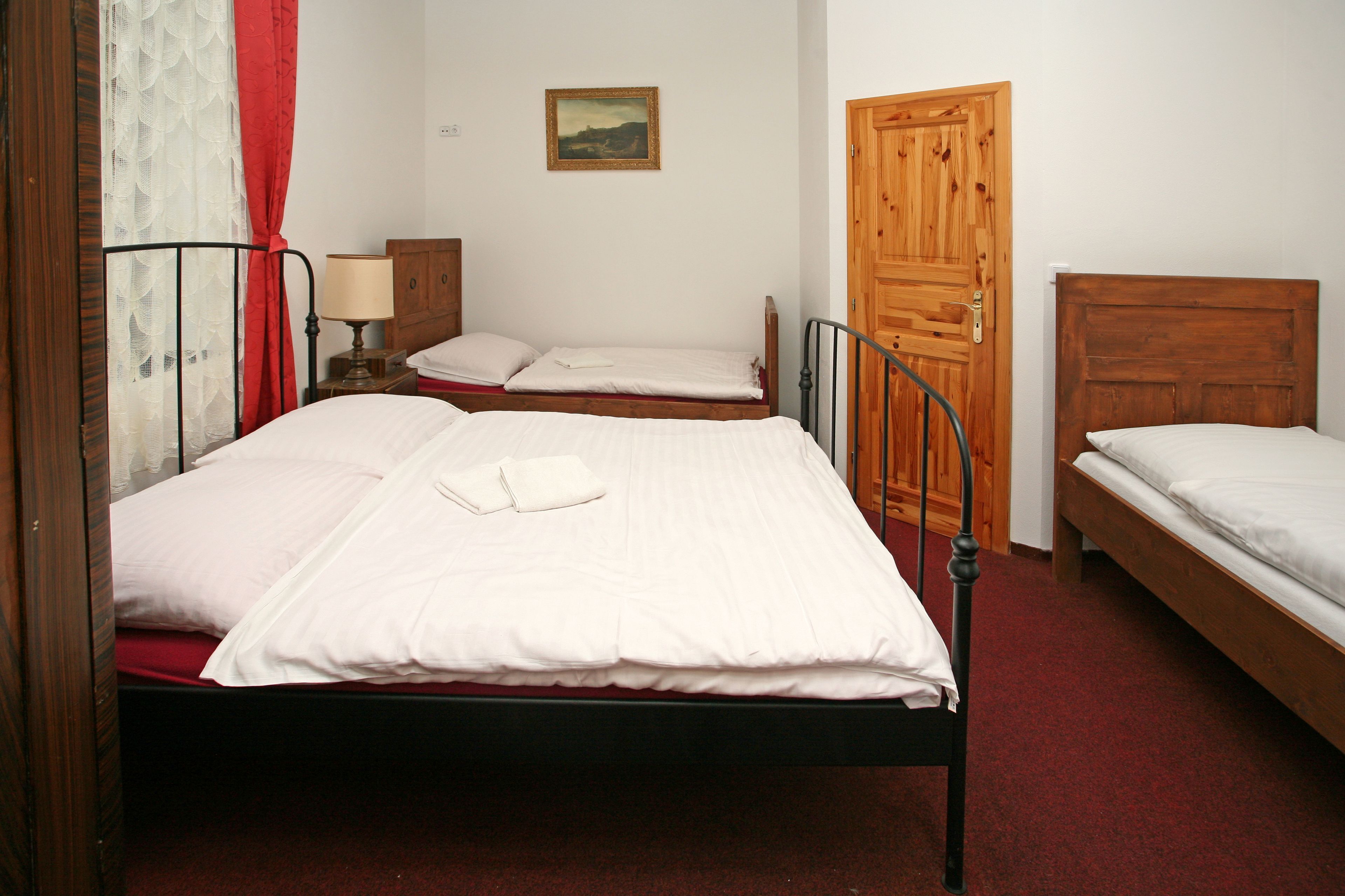 1 chambre, minibar, bureau, rideaux occultants
