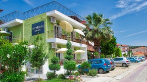 Fachada de la propiedad