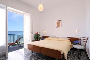 In-room safe, desk, free WiFi, bed sheets