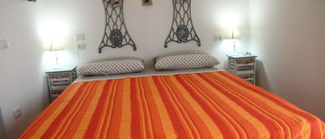 Habitación doble | Escritorio, wifi gratis y ropa de cama