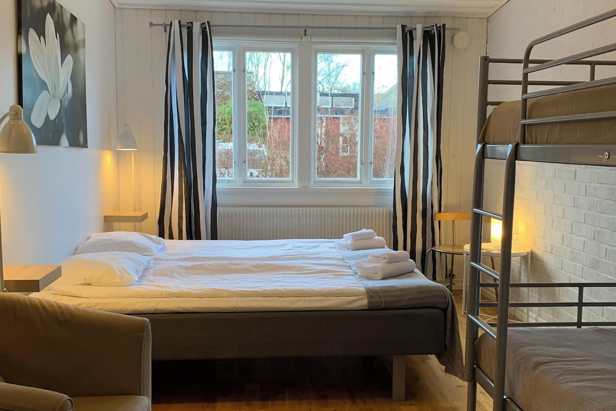 Family Quadruple Room | WiFi (free), bed sheets
