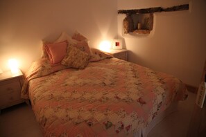 2 Schlafzimmer, Bügeleisen/Bügelbrett, WLAN, Bettwäsche