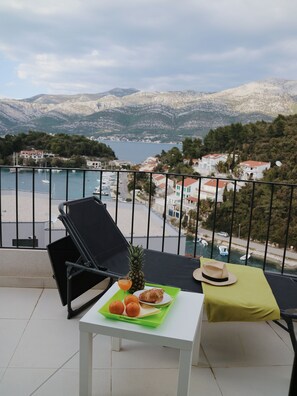 Departamento, 2 habitaciones, balcón | Balcón