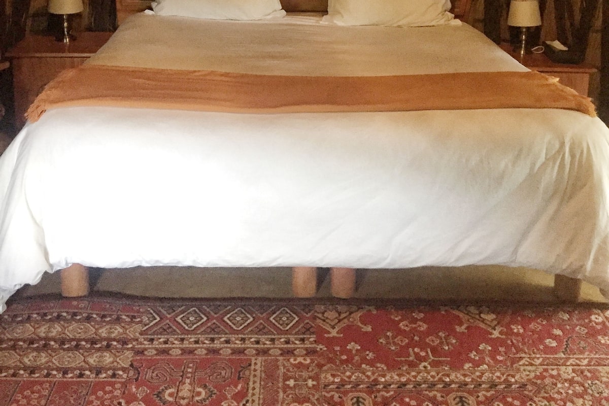 Traditional Bungalow (1) | In-room safe, bed sheets