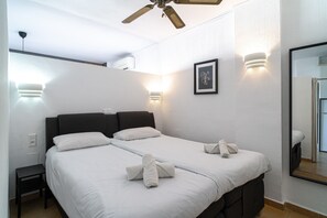 Iron/ironing board, free WiFi, bed sheets