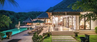 Exclusive villa Bayu: infinity pool, wellness pavilion, ocean view &full service