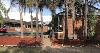 Kootingal Landview Motel