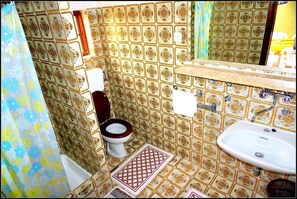 Apartment, 1 Bedroom | Bathroom | Free toiletries, hair dryer, towels - Apartments Palma IM (Piran)