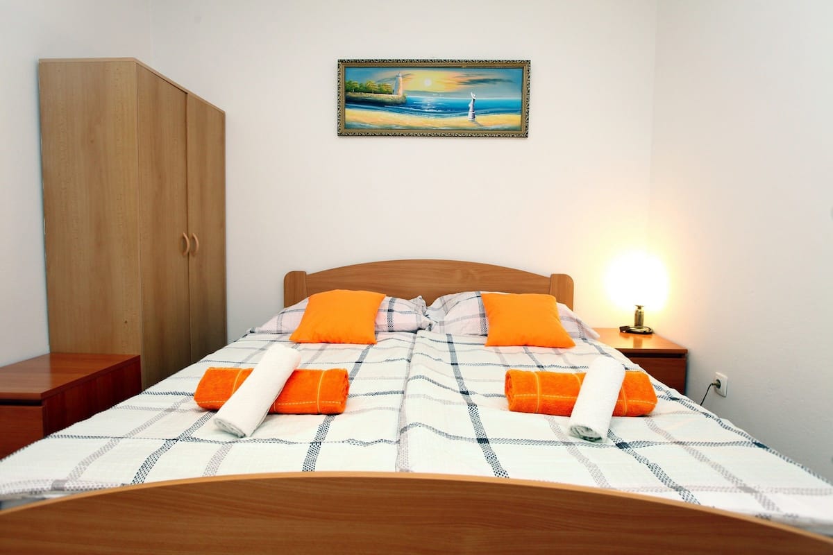 Studio (Apartment) | WiFi (free), bed sheets