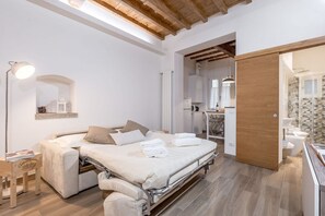 1 camera, Wi-Fi, lenzuola