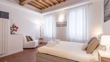 1 chambre, fer et planche Ă repasser, Wi-Fi, draps fournis