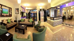 Quầy tiếp tân