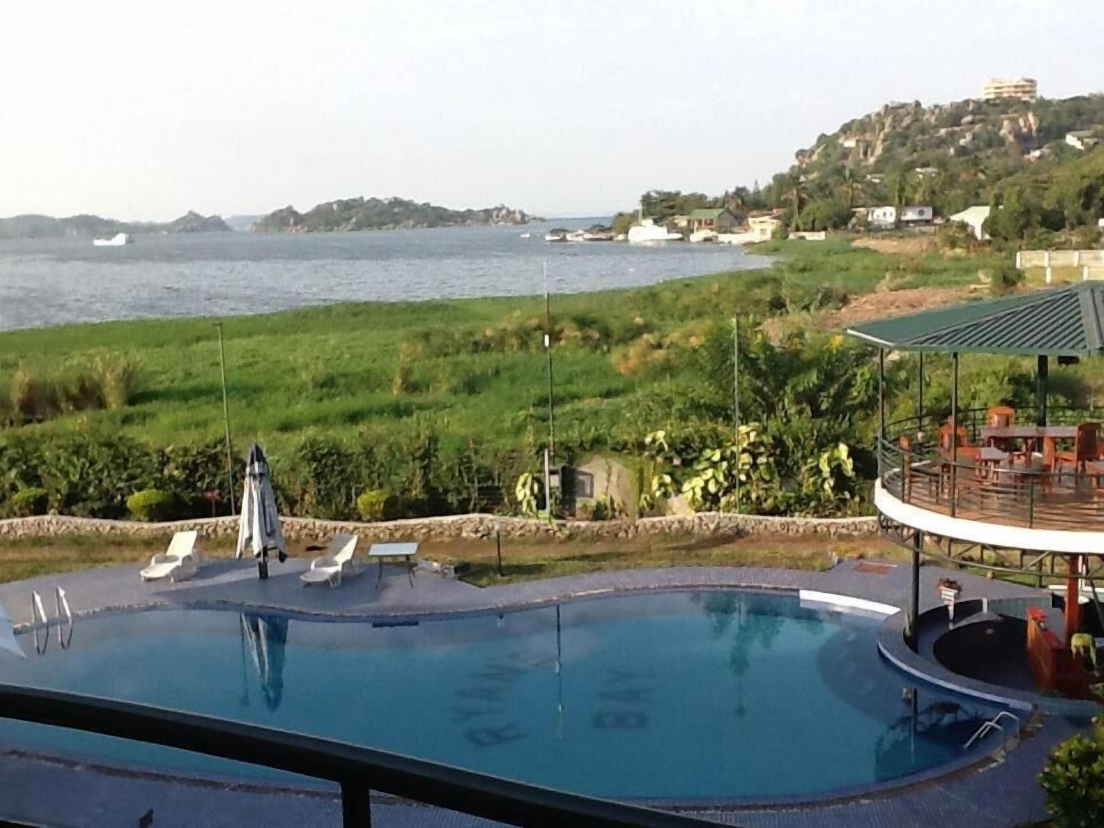 outdoor pool, pool loungers