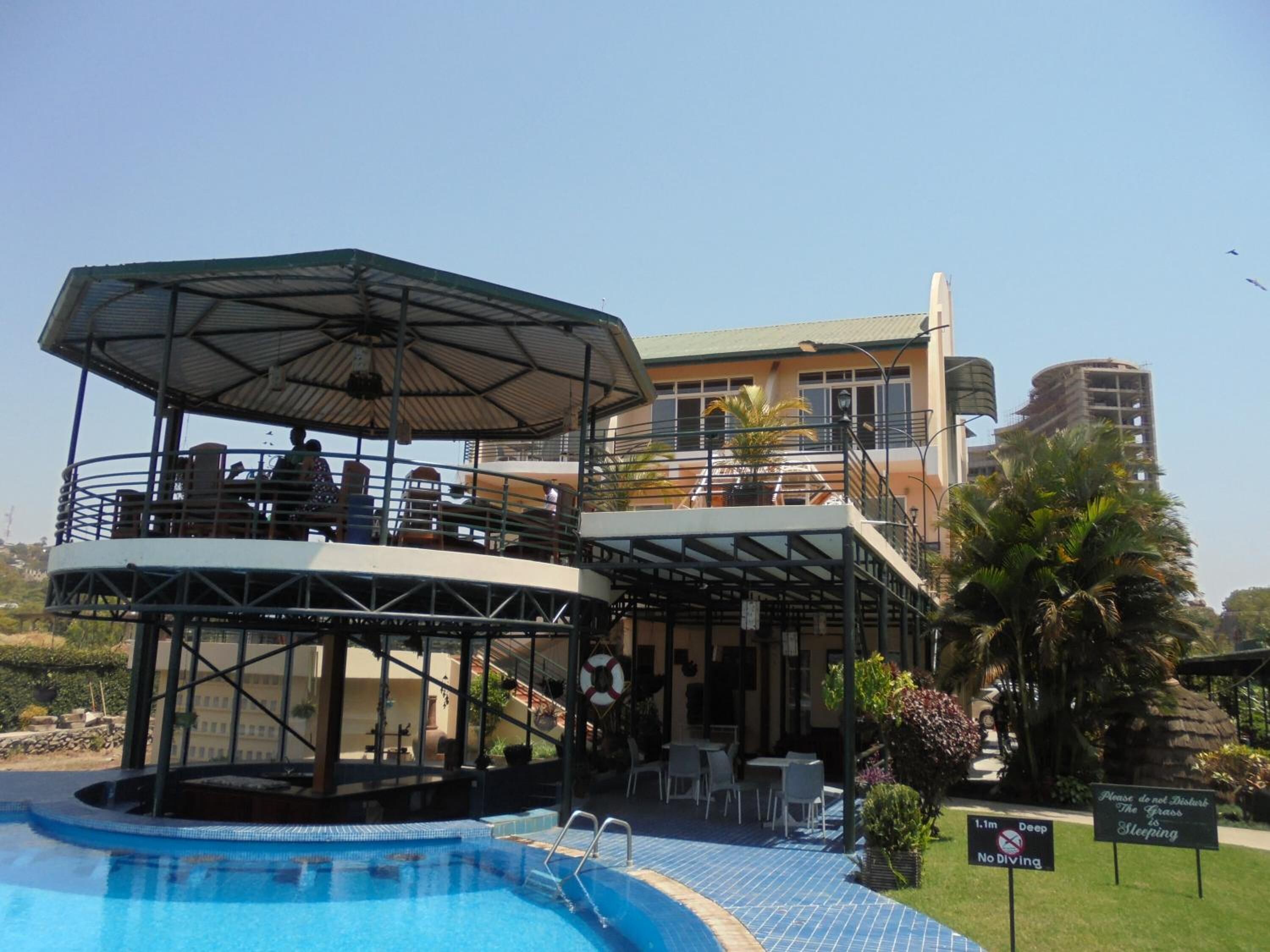 outdoor pool, pool loungers