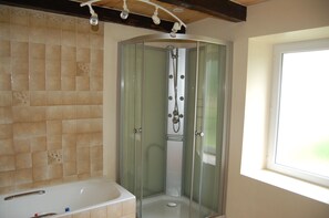 Traditional Double Room (Breizh 1) | Bathroom - Picabreiz (Cast)