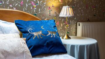 2 soveværelser, skrivebord, strygejern/strygebræt, weekendseng