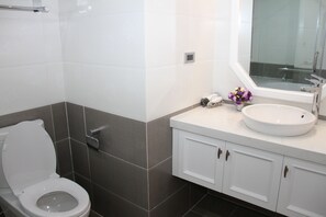 Bathroom - H&H Building (Hanoi)