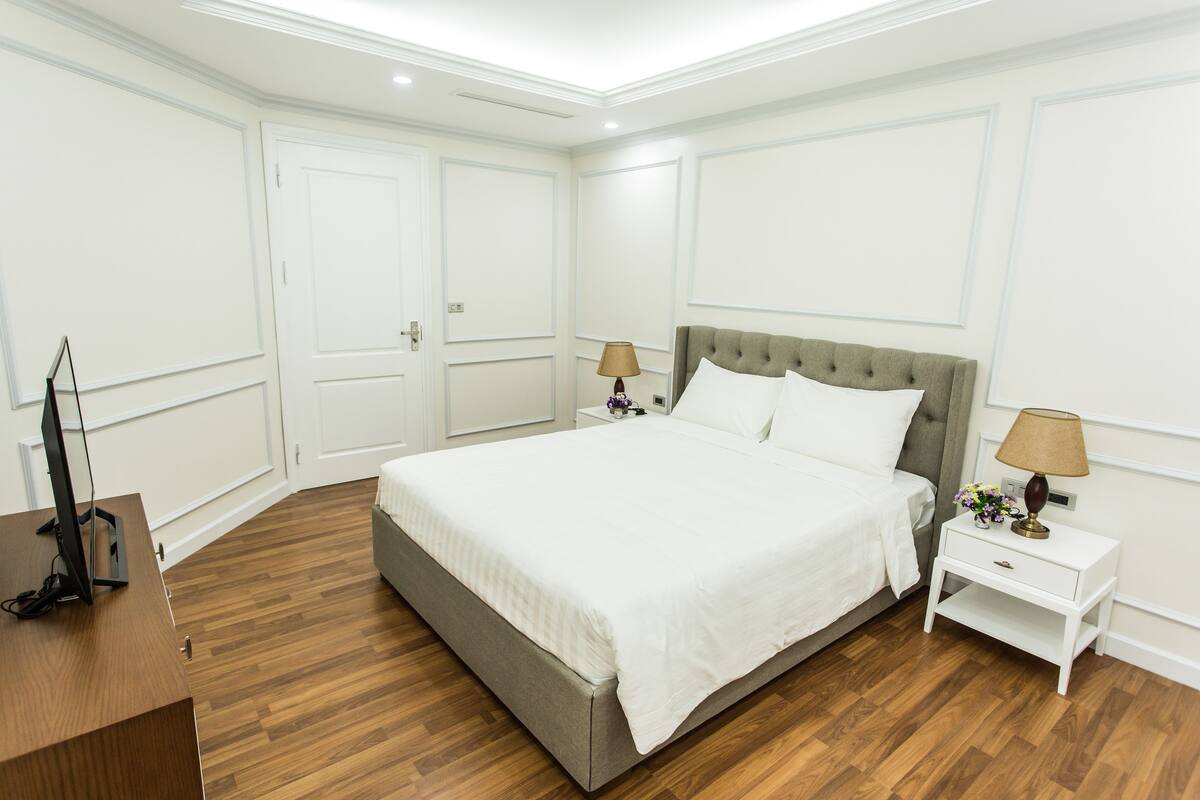 Apartment, 2 Bedrooms | In-room safe, desk, blackout curtains, iron/ironing board