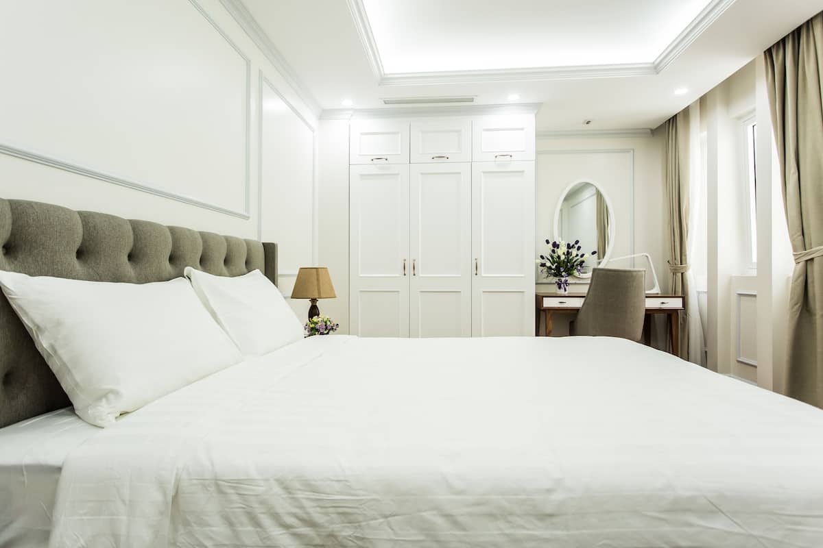 Executive Apartment, 2 Bedrooms (Street View) | In-room safe, desk, blackout curtains, iron/ironing board