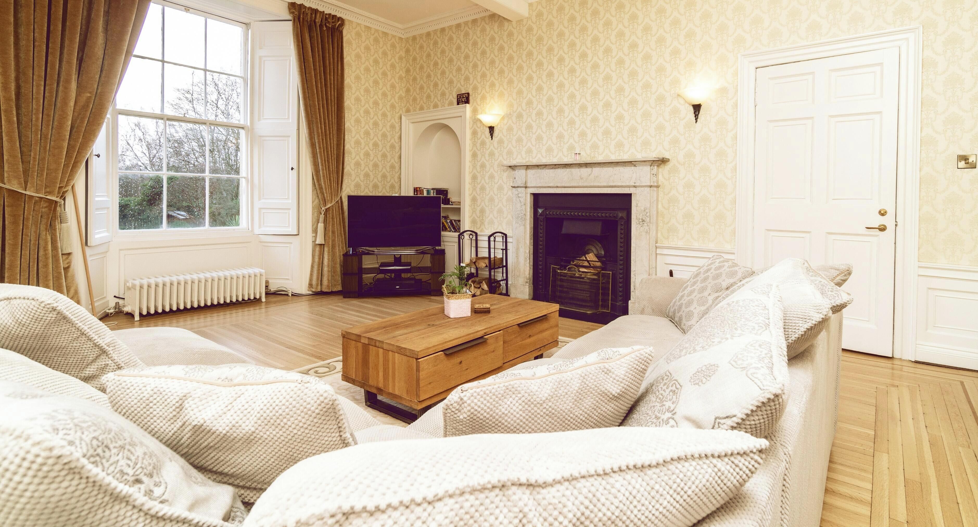 TV, fireplace, Netflix, DVD player